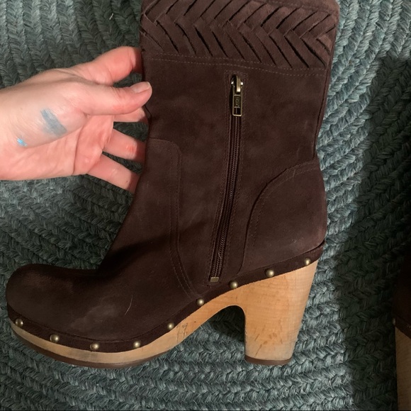 UGG brown suede boots 8 - Picture 2 of 9